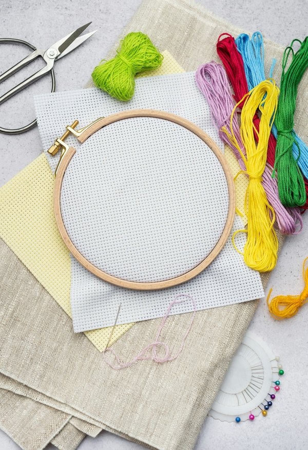 Kit créatifs pour adulte et enfant : commencez par la broderie